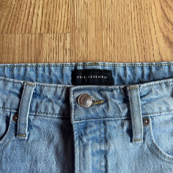 Free Assembly Light Blue Distressed Jean Shorts - Picture 4 of 6